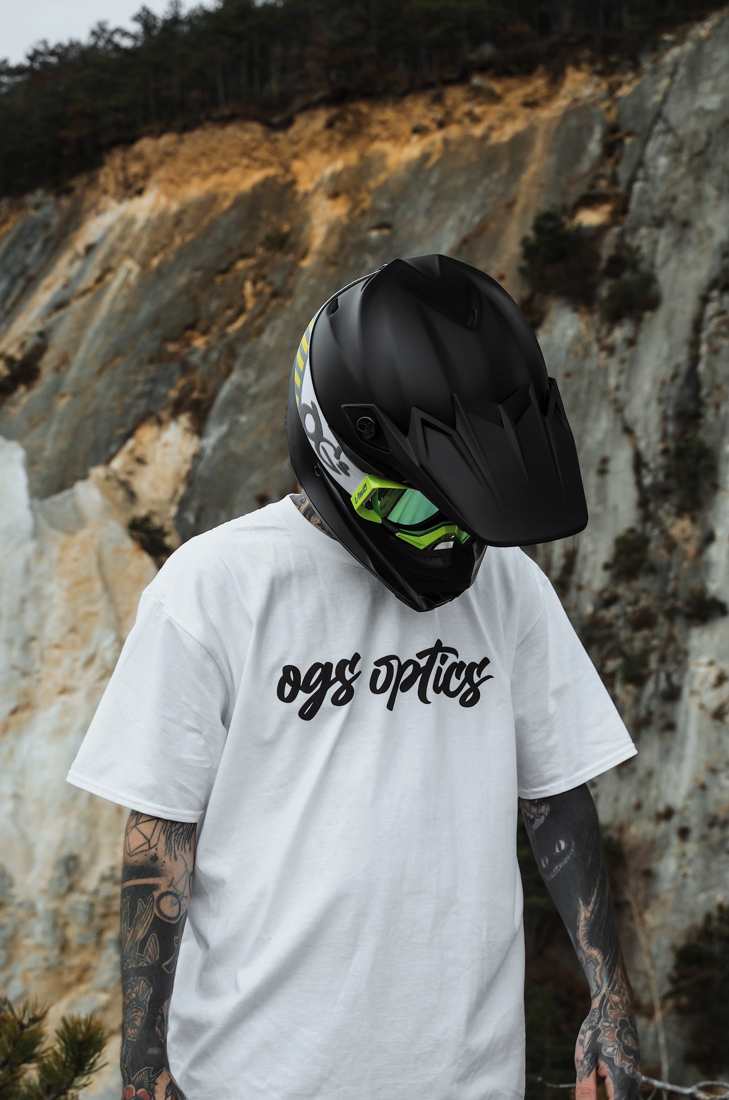 Funky Flight (white) - Regular T-Shirt (200GSM)