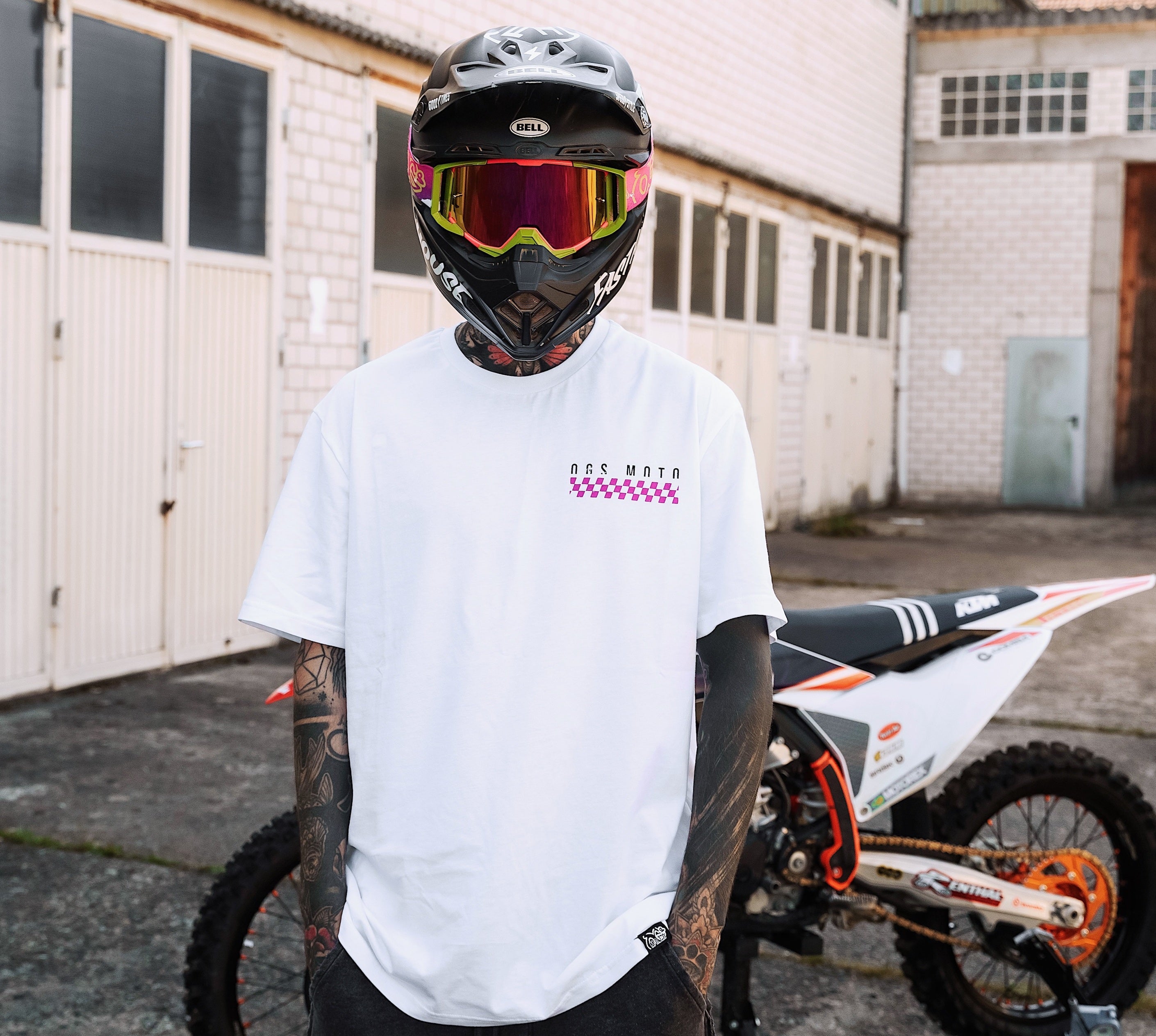 STREETWEAR