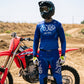 Motocross-Jersey Deep Flow getragen auf der Strecke