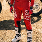 Motocross-Hose Crimson Core getragen auf der Strecke