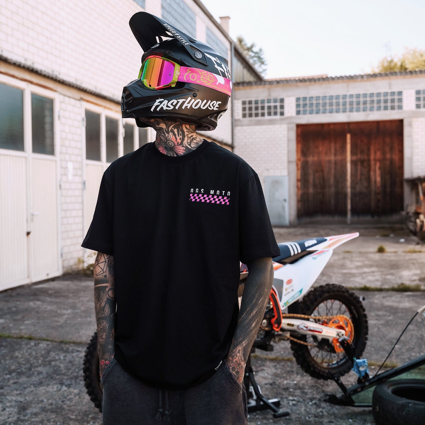 Ride In Style Tee (black) - Regular T-Shirt (200GSM)