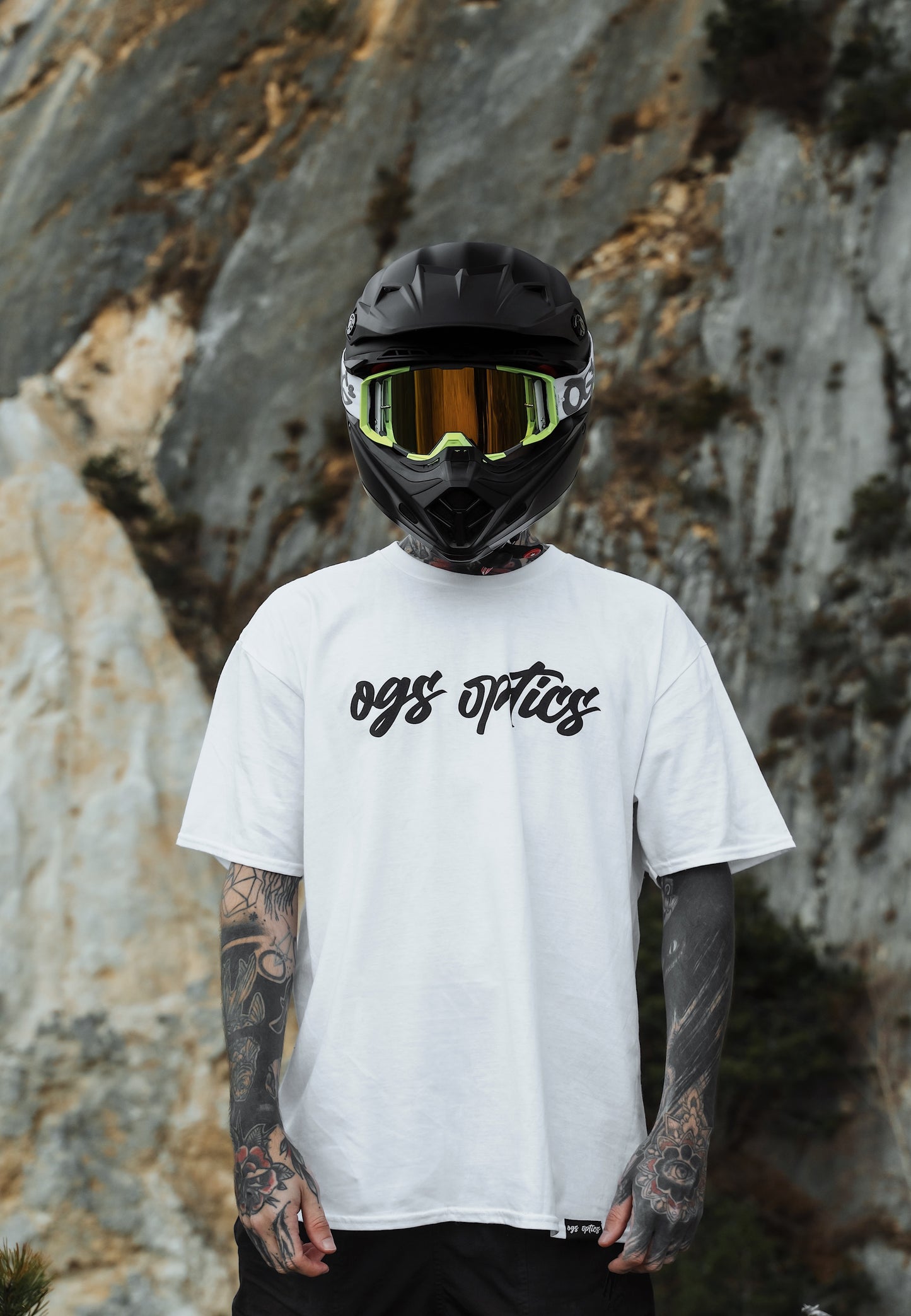 Funky Flight (white) - Regular T-Shirt (200GSM)
