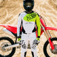 Motocross-Hose Solar Flare getragen auf der Strecke